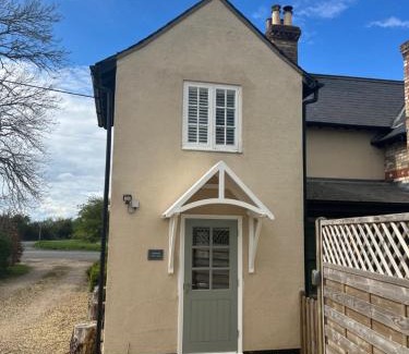 Landbeach Casa | Corner Cottage