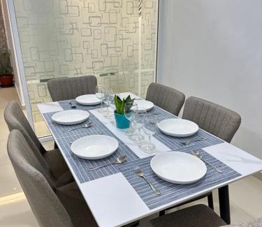 Bandar Tun Razak Casa | Corner Homestay with Garden and Private Parking