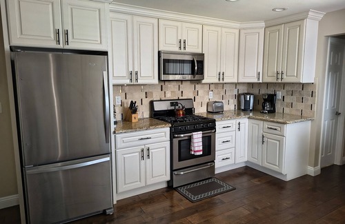 Hermosa Village Casa | Corner Lot Private House Near Disneyland | Private Hot Tub | Quiet Neighborhood