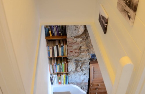 Helford Passage Cabaña | Cornish Cottage 100m from dog friendly beach+pub enclosed garden off rd parking