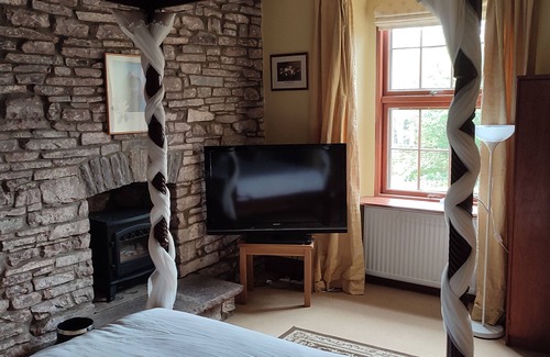 Pencelli Otro | Cornwall Farmhouse, Llanfeigan, Pencelli. Large detached house up on a Beacon.