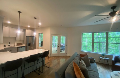 Tallassee Casa | Corona Cottage | 3 Bed, 2.5 Bath