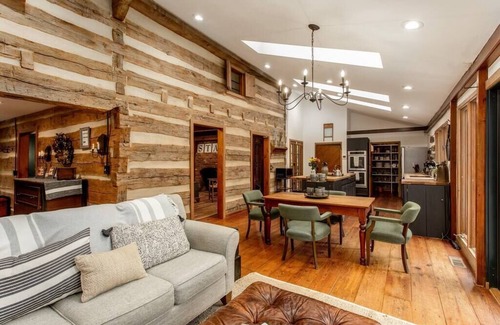 Sandy Springs Cabina | Cabaña histórica de lujo / Cerca de ATL / Alquiler amueblado mensual