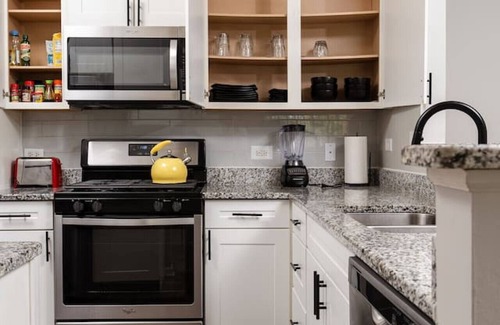 Gurnee Apartamento | Corporate Housing by MGM