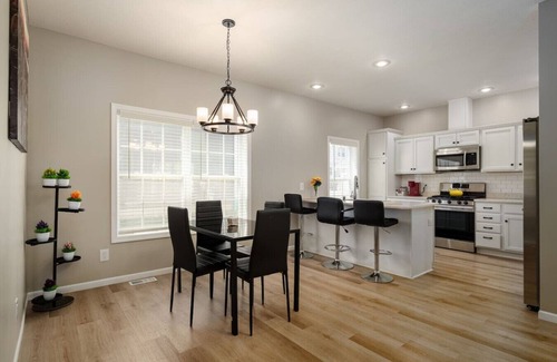 Oak Creek Casa | Corporate Housing by MGM