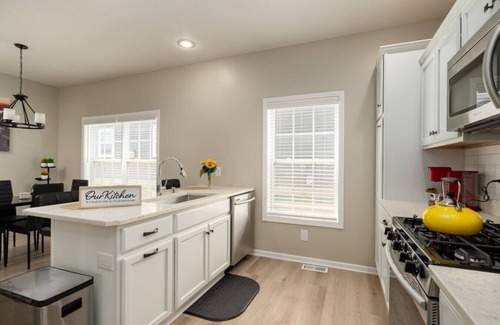 Oak Creek Casa | Corporate Housing by MGM