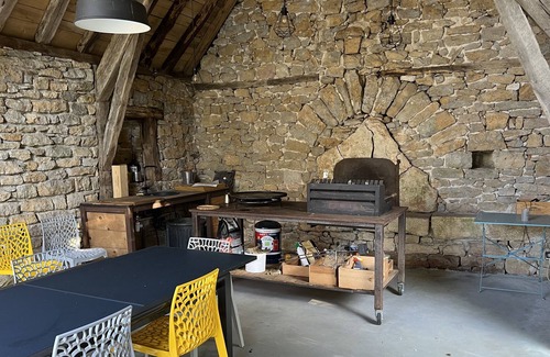 Sainte-Croix Casa | Corps de Ferme Entièrement Rénové en Pleine Campagne