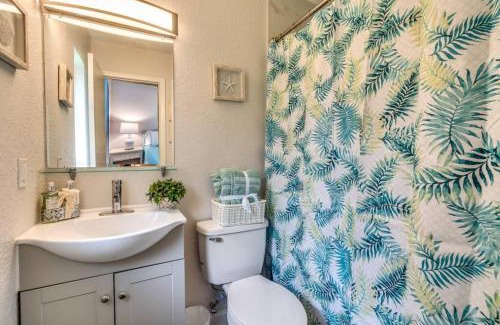 Bradenton Apartamento | Cortez Gardens Cottage 15, Renovated and close to Beach, 3-Bed, 2-Bath 10 People