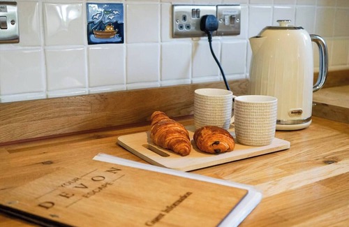 Totnes Apartamento | Cosmopolitan Totnes - A Charming Couple’s Retreat