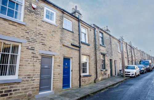 Saltaire Village Casa | Cosy 2-Bed Cottage in a World Heritage Village