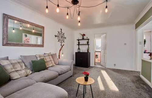 Seaton Delaval Apartamento | Cosy 2 bedroom flat, with parking & garden