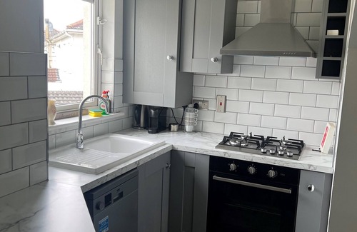 Swords Apartamento | Cosy 2 Double Bed Apartment | Close to Dublin Airport & Malahide Castle