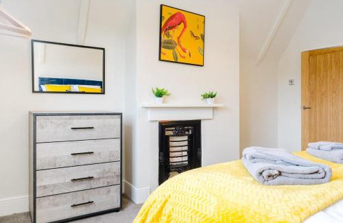 Rossington Casa | Cosy 2BR Cottage With Free Parking
