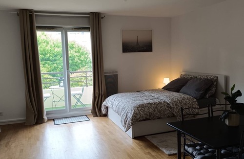 Carrieres-sous-Poissy Apartamento | Cosy and quiet: Apartment 20 minutes from Paris and Versailles