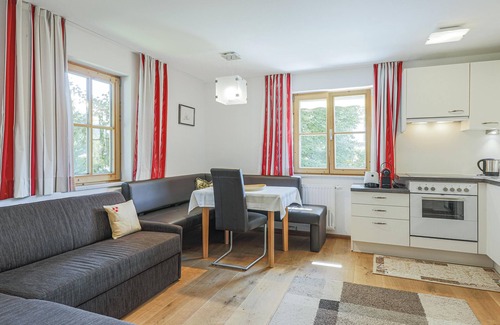 Sankt Johann in Tirol Apartamento | Cosy apartment with a terrace