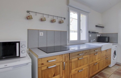 Le Beausset Apartamento | Hermoso apartamento para 4 personas con WIFI, A/C, TV, terraza, mascotas permitida y aparcamiento