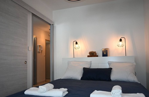 Savignac-les-Ormeaux Apartamento | Estudio-Apartamento-Baño con ducha-Vista a la Calle