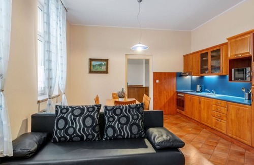 Tanvald Apartamento | Acogedor apartamento para 4 personas con jacuzzi, WIFI, TV y mascotas permitida