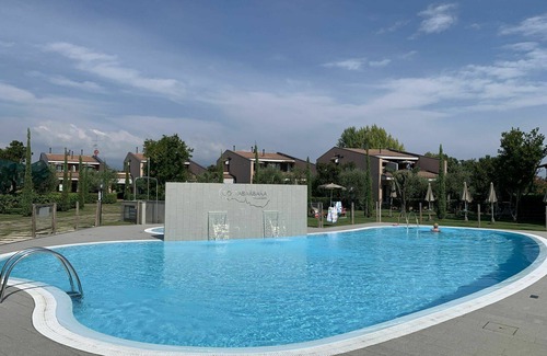 Crociale Apartamento | Hermoso apartamento para 4 personas con WIFI, piscina, A/C, TV, terraza y mascotas permitida