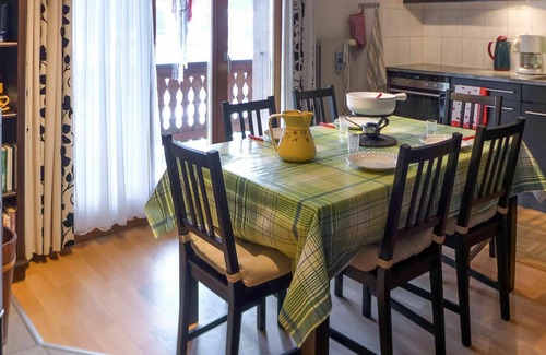 Ormont-Dessus Apartamento | Acogedor apartamento para 4 personas con WIFI, TV, balcón y vista panorámica