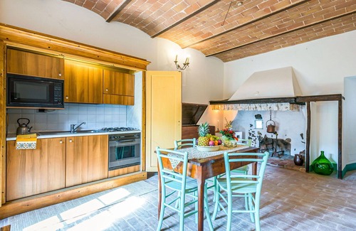 Stigliano Apartamento | Bonito apartamento para 10 personas con WIFI, TV, patio, mascotas permitida y vista panorámica