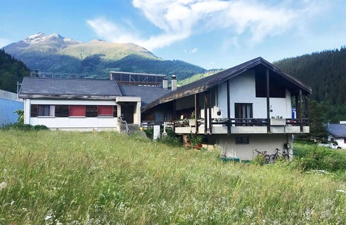 Fiesch Apartamento | Acogedor apartamento para 10 personas con WIFI, balcón y mascotas permitida