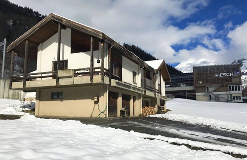 Fiesch Apartamento | Acogedor apartamento para 10 personas con WIFI, balcón y mascotas permitida