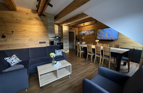 Spindleruv Mlyn Apartamento | Hermoso apartamento para 13 personas con WIFI, TV, balcón y vista panorámica