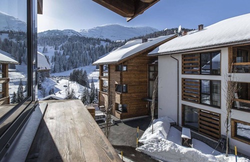 Parpan Apartamento | Acogedor apartamento para 4 personas con WIFI, TV, balcón, mascotas permitida y aparcamiento