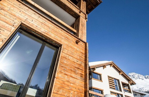 Parpan Apartamento | Acogedor apartamento para 4 personas con WIFI, TV, balcón, mascotas permitida y aparcamiento