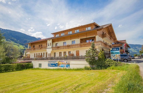 Stummerberg Apartamento | Hermoso apartamento para 4 personas con piscina, WIFI, TV, balcón y mascotas permitida