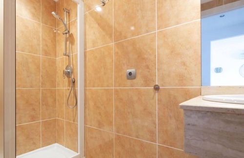 Puerto Banus Apartamento | Cosy apartment for 4 guests with A/C, WIFI, TV and terrace