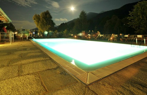 Sampeyre Apartamento | Cosy apartment for 4 guests with pool, WIFI, TV, terrace and parking