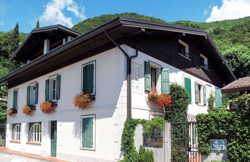 Vito d'Asio Apartamento | Acogedor apartamento para 4 personas con A/C, WIFI, piscina, TV, patio y mascotas permitida