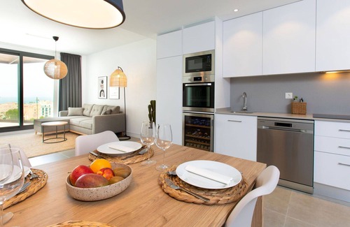 Los Llanos Apartamento | Hermoso apartamento para 4 personas con A/C, WIFI, piscina, TV y patio