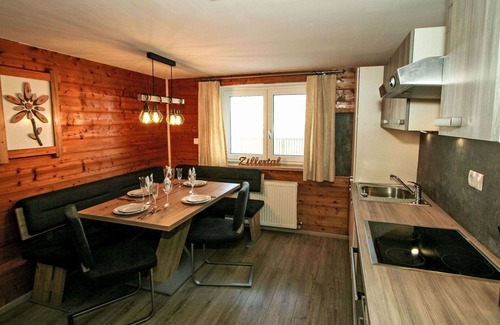 Aschau Im Zillertal Apartamento | Hermoso apartamento para 5 personas con WIFI, TV y terraza