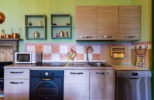 Dongo Apartamento | Bonito apartamento para 5 personas con WIFI, TV, patio y mascotas permitida