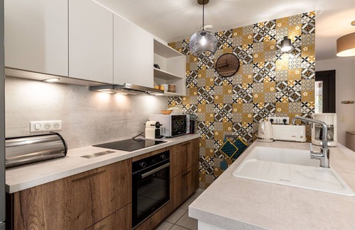 Lozari Apartamento | Precioso apartamento para 6 personas con A/C, WIFI, piscina, TV y patio