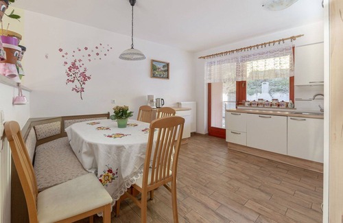 Ratece Apartamento | Hermoso apartamento para 6 personas con WIFI, TV y terraza