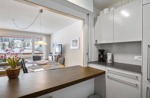 Parpan Apartamento | Bonito apartamento para 6 personas con WIFI, TV y balcón