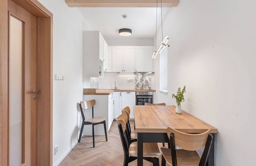 Hrensko Apartamento | Hermoso apartamento para 8 personas con WIFI, TV, patio y mascotas permitida