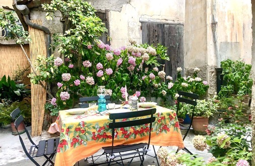 Pietrabruna Apartamento | Acogedor apartamento para 4 personas con TV y terraza