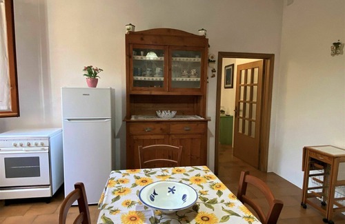 Riparbella Apartamento | Bonito apartamento para 4 personas con WIFI, patio y mascotas permitida