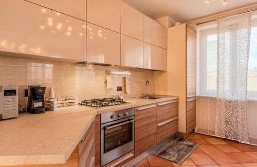Rovellasca Apartamento | Bonito apartamento para 4 personas con WIFI, A/C, TV y balcón