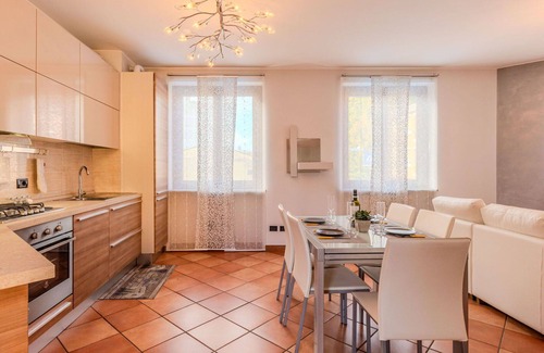 Rovellasca Apartamento | Bonito apartamento para 4 personas con WIFI, A/C, TV y balcón