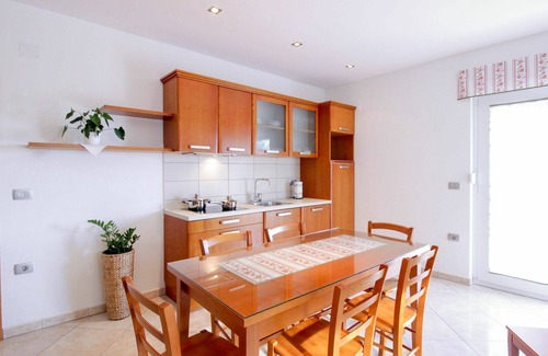 Brda Apartamento | Acogedor apartamento para 5 personas con piscina, WIFI, A/C, TV, balcón y vista panorámica