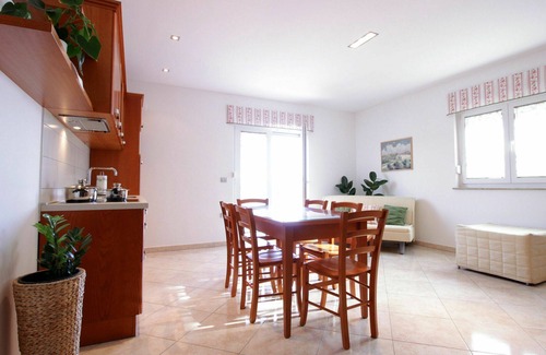Brda Apartamento | Acogedor apartamento para 5 personas con piscina, WIFI, A/C, TV, balcón y vista panorámica