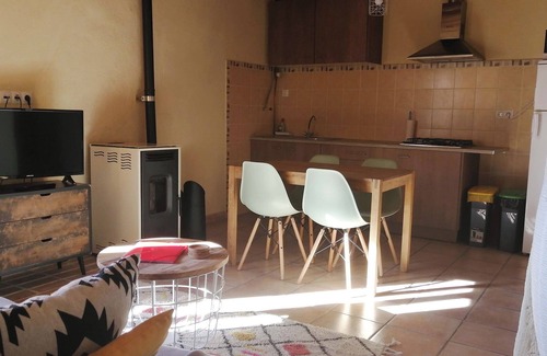 Fuentespalda Apartamento | Amplio apartamento en medio de la montaña a poca distancia del pueblo