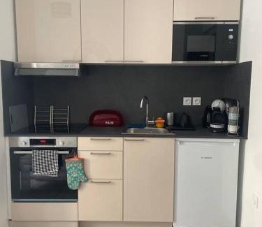 Les Puces de Saint-Ouen Apartamento | Cosy Apartment In paris