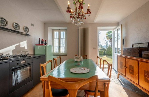Cortazzone Casa | Precioso apartamento en villa para 2 personas con piscina, TV, terraza y vista panorámica